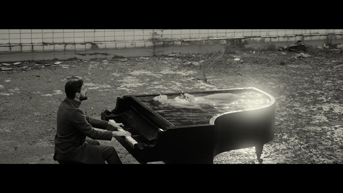 Amel Ćurić predstavio spot i pjesmu 'Moje zauvijek'