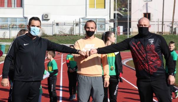 Amel Tuka svečano otvorio atletsku stazu u Vogošći