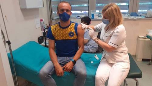 Amel Tuka vakcinisan u Mostaru