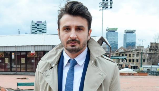 AMER KAPO - DIREKTOR S PODRŠKOM RADNIKA