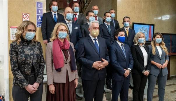 Američka agencija predviđa pad Vlade i nemire u Crnoj Gori