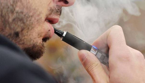 Američka Agencija za hranu i lijekove prvi put odobrila prodaju e-cigareta