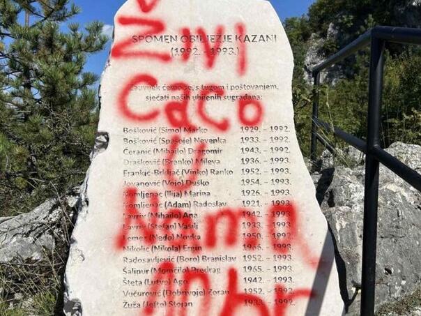 Američka ambasada reagovala na skrnavljenje spomenika na Kazanima