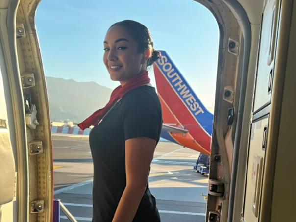 Američka stjuardesa otkrila koliko zarađuje mjesečno, iznos iznenadio mnoge