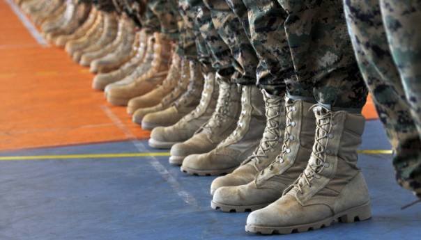 Američke vojnikinje moći će puštati dugu kosu, vezati konjski rep, imati ruž