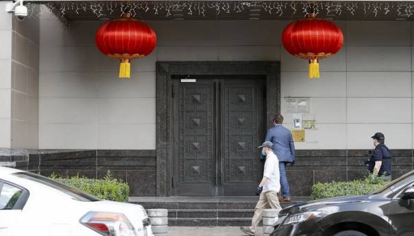 Američki agenti upali u kineski konzulat u Houstonu