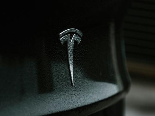 Američki antifašisti kreću u "napad" na Tesline automobile