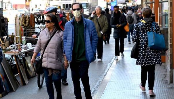 Američki dužnosnik: Sunce, vrućina i vlaga oslabljuju koronavirus