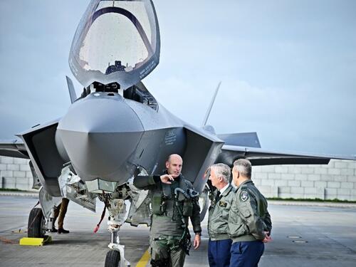 Američki lovci stigli u Belgiju, jedan prizemljen zbog "tehničkog kvara"