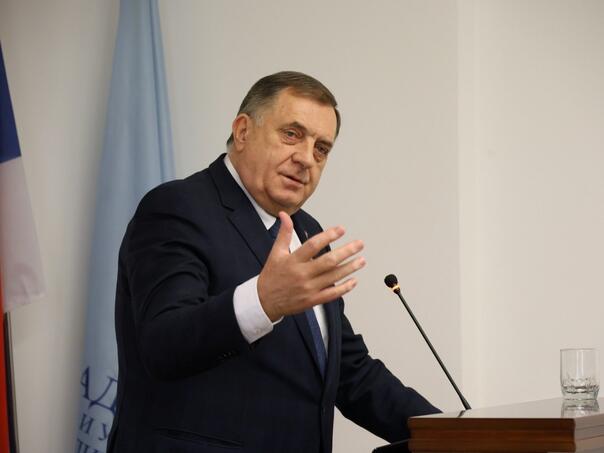 Američki medij: "Novi problemi za Bosnu nakon ukidanja sankcija Dodiku"