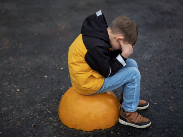 Američki pukovnik tvrdi: 60.000 mališana iz Ukrajine prebačeno na tržište zapadnih pedofila