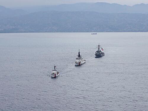 Američki ratni brodovi stigli uz obalu Haitija