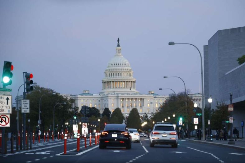 Američki Senat podržao Trumpa u napadima na Iran