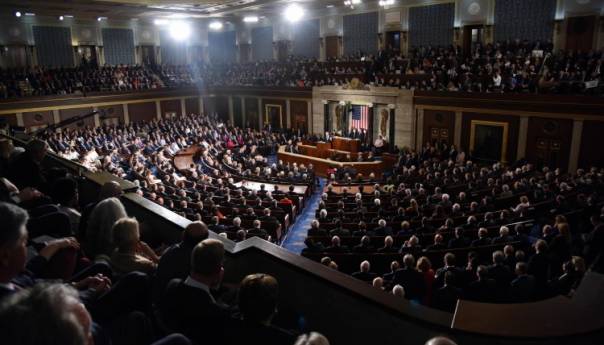 Američki Senat usvojio paket ekonomske pomoći zbog koronavirusa