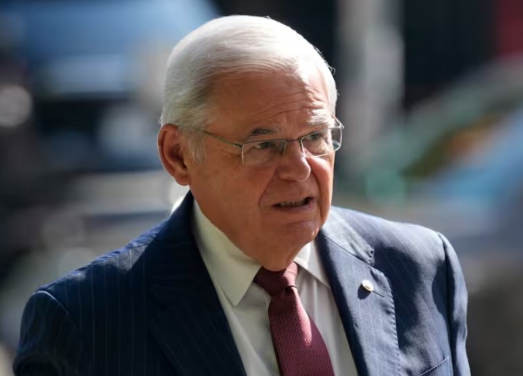 Američki senator Menendez najavio ostavku nakon presude za korupciju