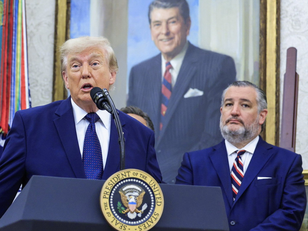 Američki senator pohvalio Trumpa: Uklonio je smiješan crveni karton