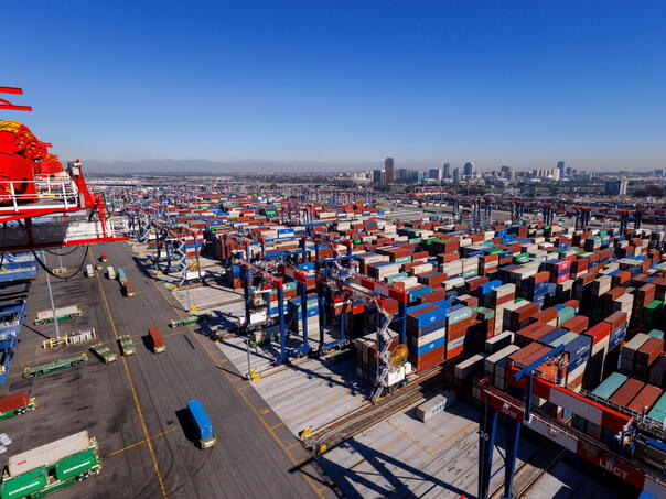 Američki trgovinski deficit povećan u novembru