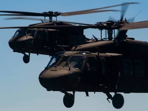 Američki vojni helikopter pucao na brod u Omanskom zaljevu