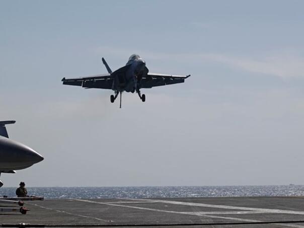 Amerikanci greškom oborili vlastiti avion iznad Crvenog mora