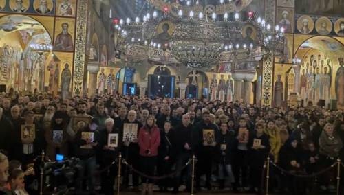 Amfilohije na litiji u Podgorici: Ovdje nema ni četnika ni partizana
