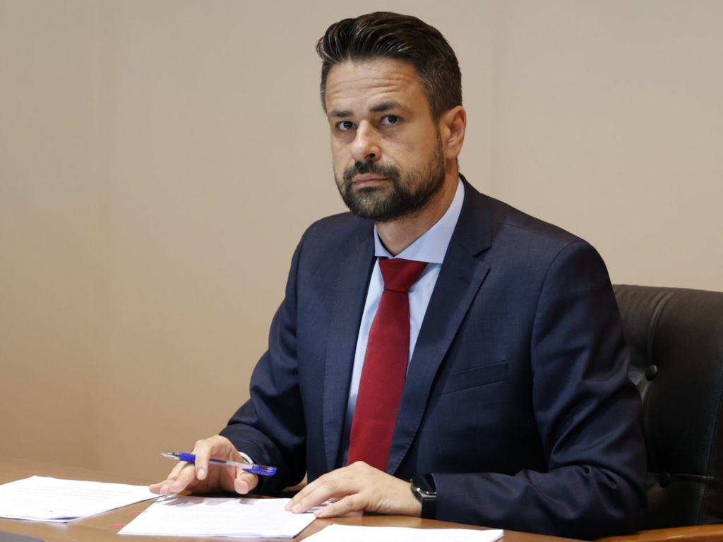 Amidžić tvrdi da ne krije pečat ministarstva finansija BiH