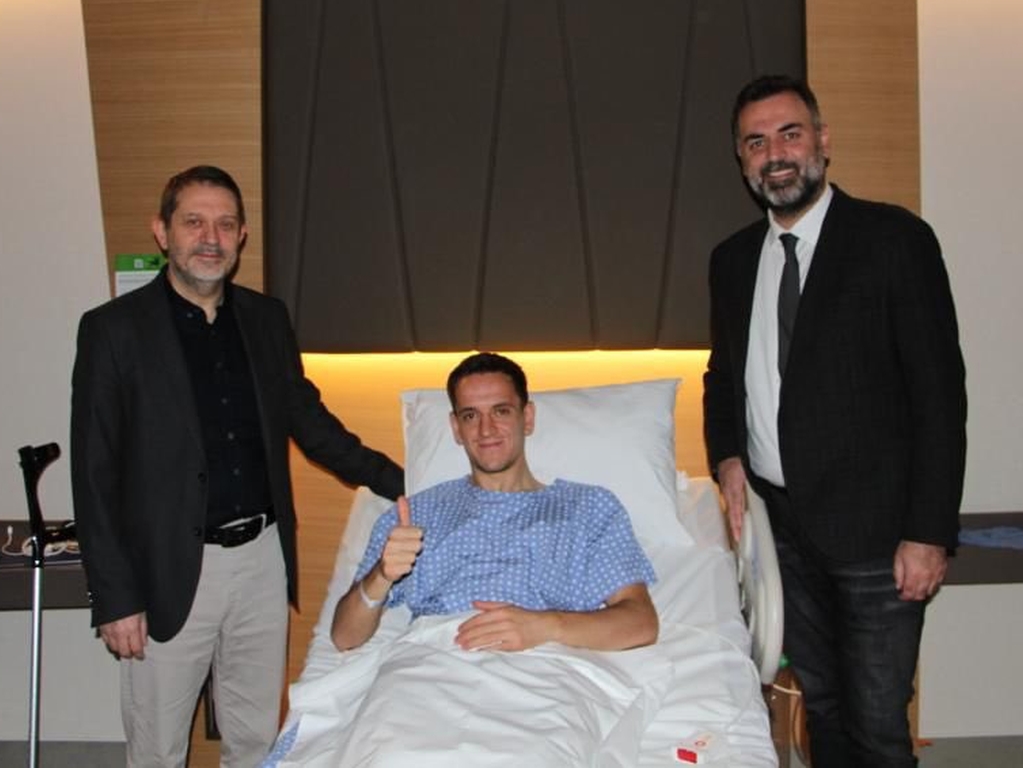 Amir Hadžiahmetović uspješno operisan, čeka ga duža pauza