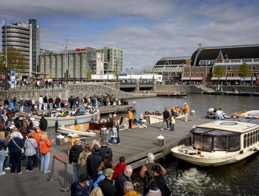 Amsterdam zabranio reklame za meso i fosilna goriva u javnom prostoru