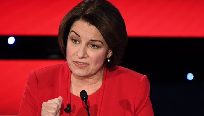 Amy Klobuchar se povukla iz utrke, dala podršku Bidenu