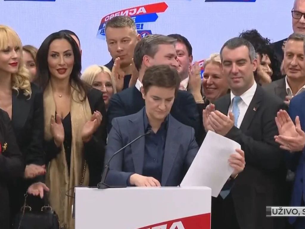 Ana Brnabić kritikovala medije, pa prva saopštila preliminarne rezultate