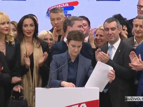 Ana Brnabić kritikovala medije, pa prva saopštila preliminarne rezultate
