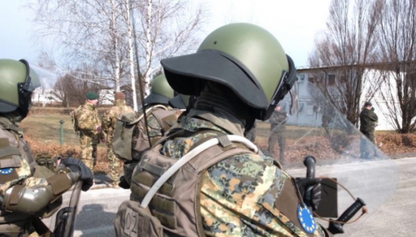 Analitičari: Pošaljite NATO trupe da pomognu u stabilizaciji BiH