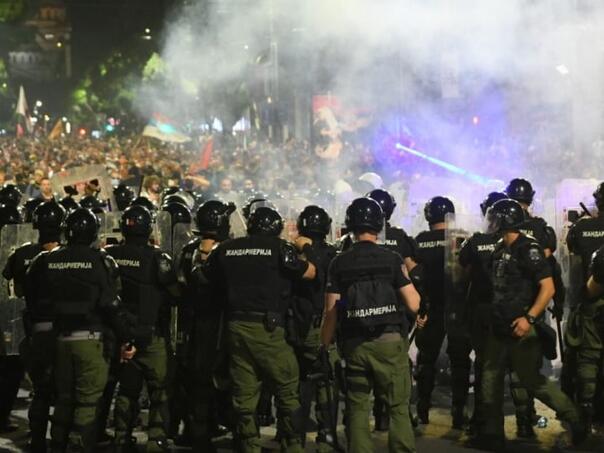 Analiza pokazala: Policija upotrijebila opasan gas protiv studenata