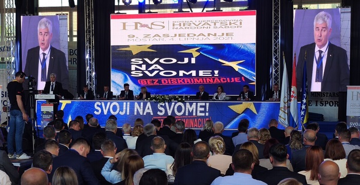 Analiza 'trećeg': Čovićev HNS na Jelavićevom putu