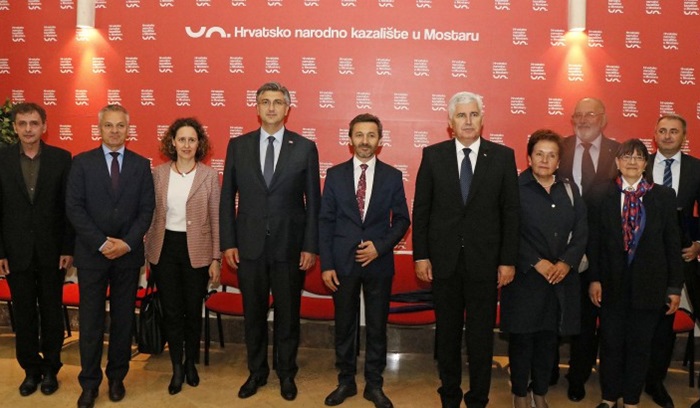Andrej Plenković posjetio HNK u Mostaru