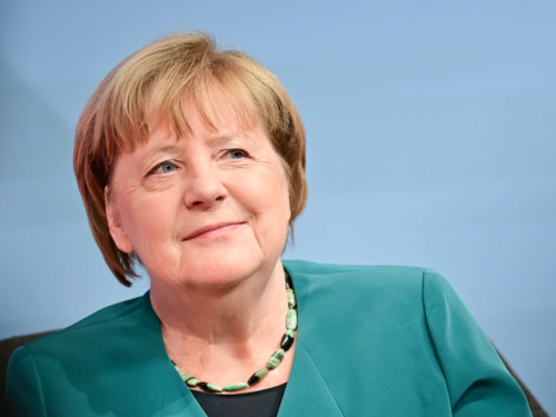 Angela Merkel se vraća u politiku?