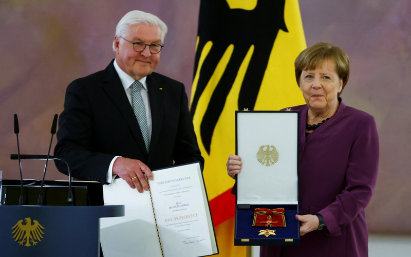 Angeli Merkel uručen najveći orden