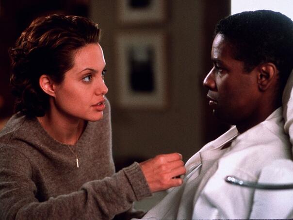 Angelina Jolie o snimanju intimnih scena: Najbolja je sa Denzelom Washingtonom