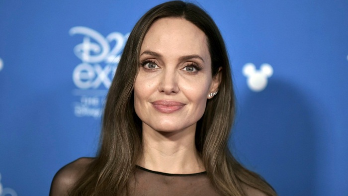 Angelina Jolie prodaje sliku džamije iz 12. vijeka