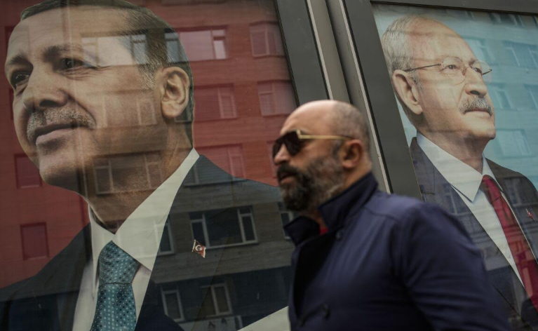 Anketa: Erdogan zaostaje pet posto za Kilicdarogluom