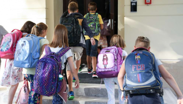 Anketa pokazuje da većina roditelja u KS nije za skraćivanje školskog sata sa 45 na 40 minuta