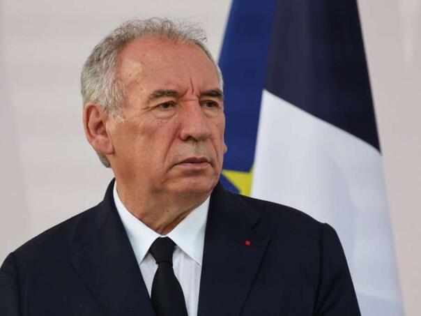 Ankete: Većina Francuza želi nove izbore ako vlada padne