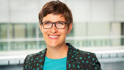 ANNA LUHRMANN - SANKCIJE SECESIONISTIMA