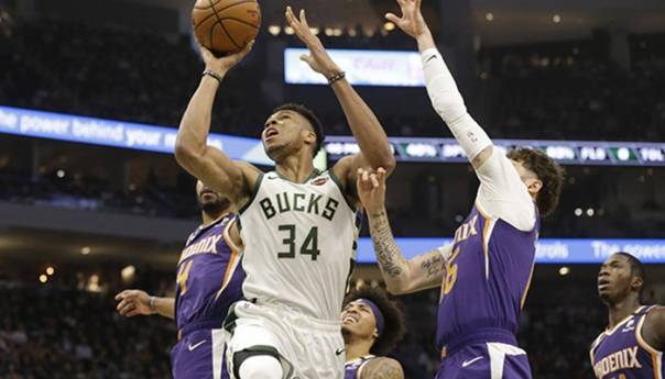 Antetokounmpo predvodio Milwaukee do 42. ovosezonske pobjede
