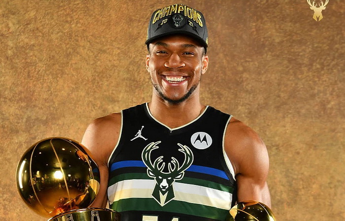Antetokounmpo: Prije osam godina majka je prodavala na ulici, sada sam na vrhu