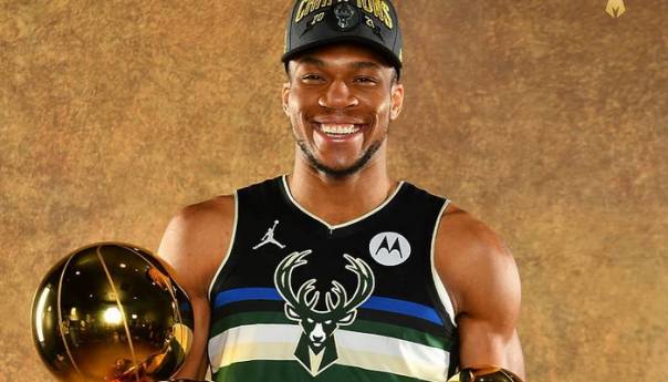 Antetokounmpo: Prije osam godina majka je prodavala na ulici, sada sam na vrhu