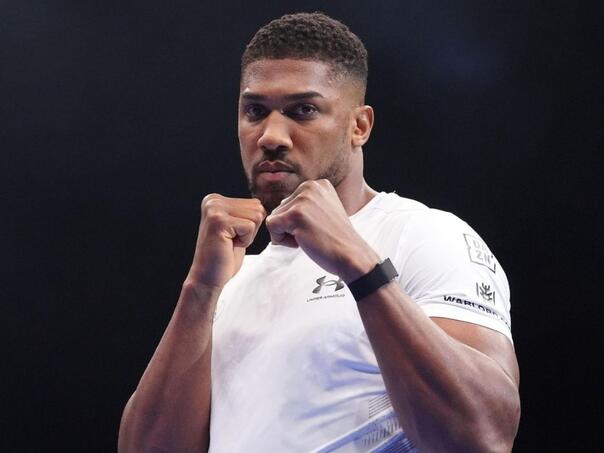Anthony Joshua planira povratak u ring nakon smrti dvojice prijatelja