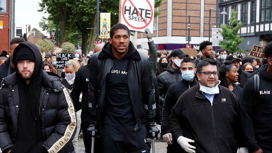 Anthony Joshua se pridružio antirasističkim protestima