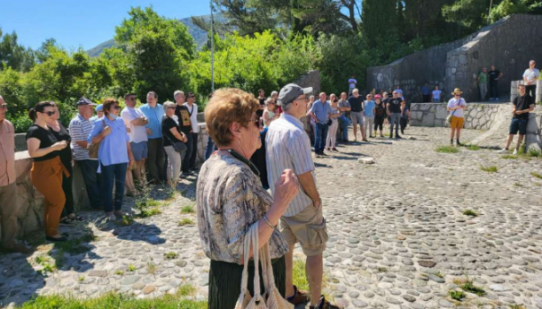 Antifašisti iz BiH i Hrvatske osudili devastaciju Partizanskog groblja