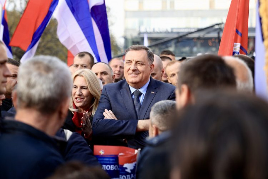 Antizapadne poruke sa režimskog skupa u Banja Luci