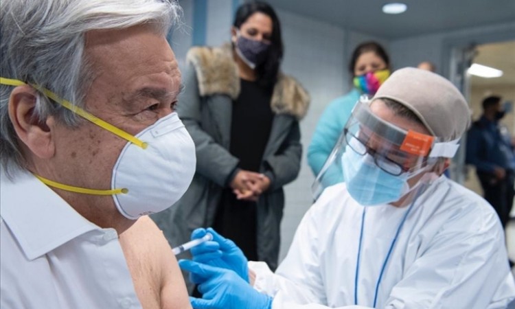 Antonio Guterres primio prvu dozu anticovid vakcine